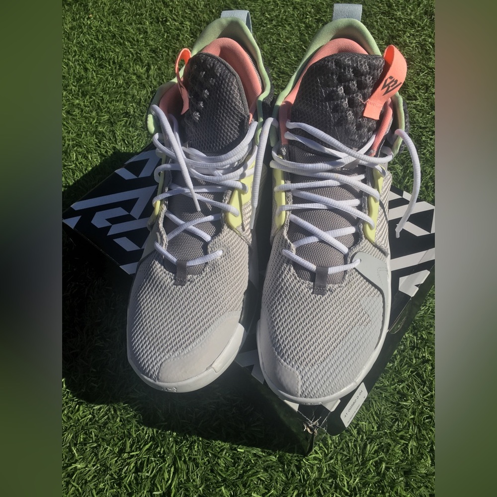 Air Jordan Russell Westbrook Why not Zero .2 size 13 Vast grey, pink, white.